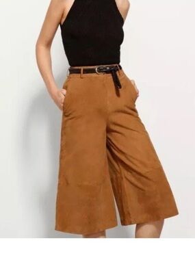 NWT Massimo Dutti 100% Suede Culotte Trousers. Size XS. Color is Caramel
